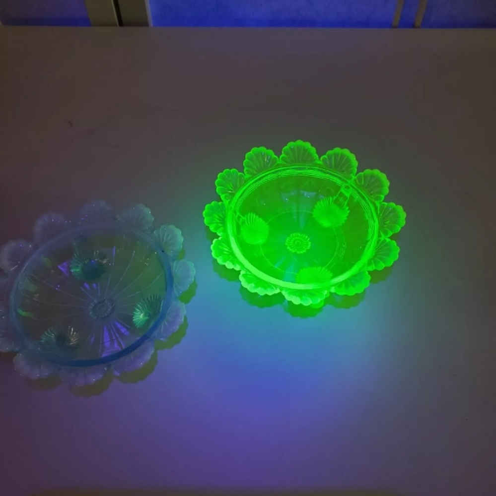 Pair of 3 Footed Opalescent Mini Fruit Bowls